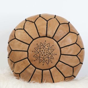 Skinnpuff fra Marokko Mørk natur sort søm